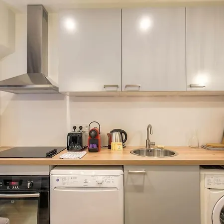 Apartament Avec Terrasse - Proche Berges Du Rhone